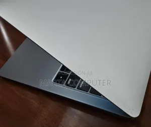 New Laptop Apple MacBook Air 2019 8GB Intel Core I5 SSD 128GB