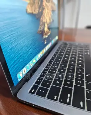 New Laptop Apple MacBook Pro 2019 16GB Intel Core I5 SSD 512GB