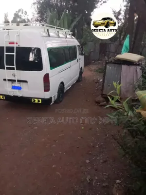 Photo - Toyota HiAce 2006