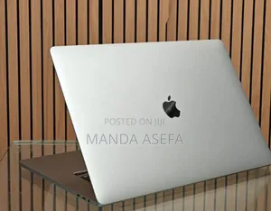 New Laptop Apple MacBook Pro 2019 16GB Intel Core I7 SSD 512GB