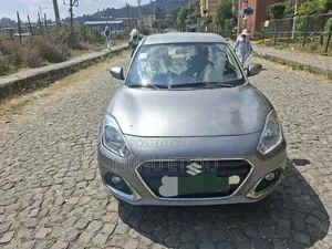 Photo - Suzuki Dzire 2021 Silver