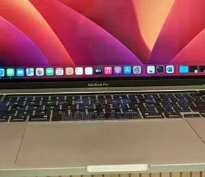 New Laptop Apple MacBook Pro 2019 16GB Intel Core I7 SSD 512GB