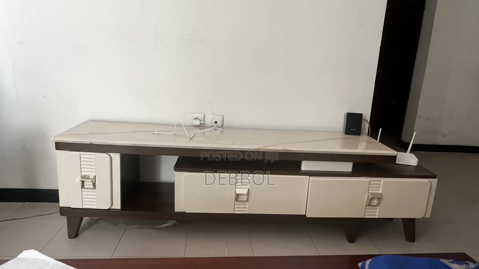 Extending Tv Stand