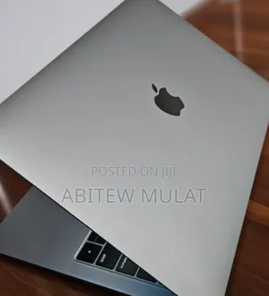 New Laptop Apple MacBook Pro 2019 8GB Intel Core I5 SSD 128GB