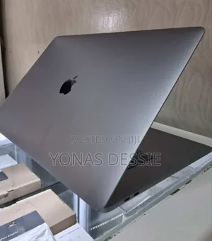 Photo - New Laptop Apple MacBook Pro 2019 32GB Intel Core I9 SSD 512GB