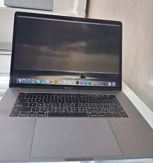 New Laptop Apple MacBook Pro 2019 32GB Intel Core I9 SSD 512GB