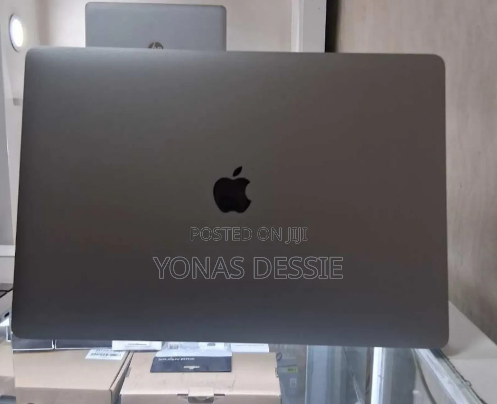 New Laptop Apple MacBook Pro 2019 32GB Intel Core I9 SSD 512GB