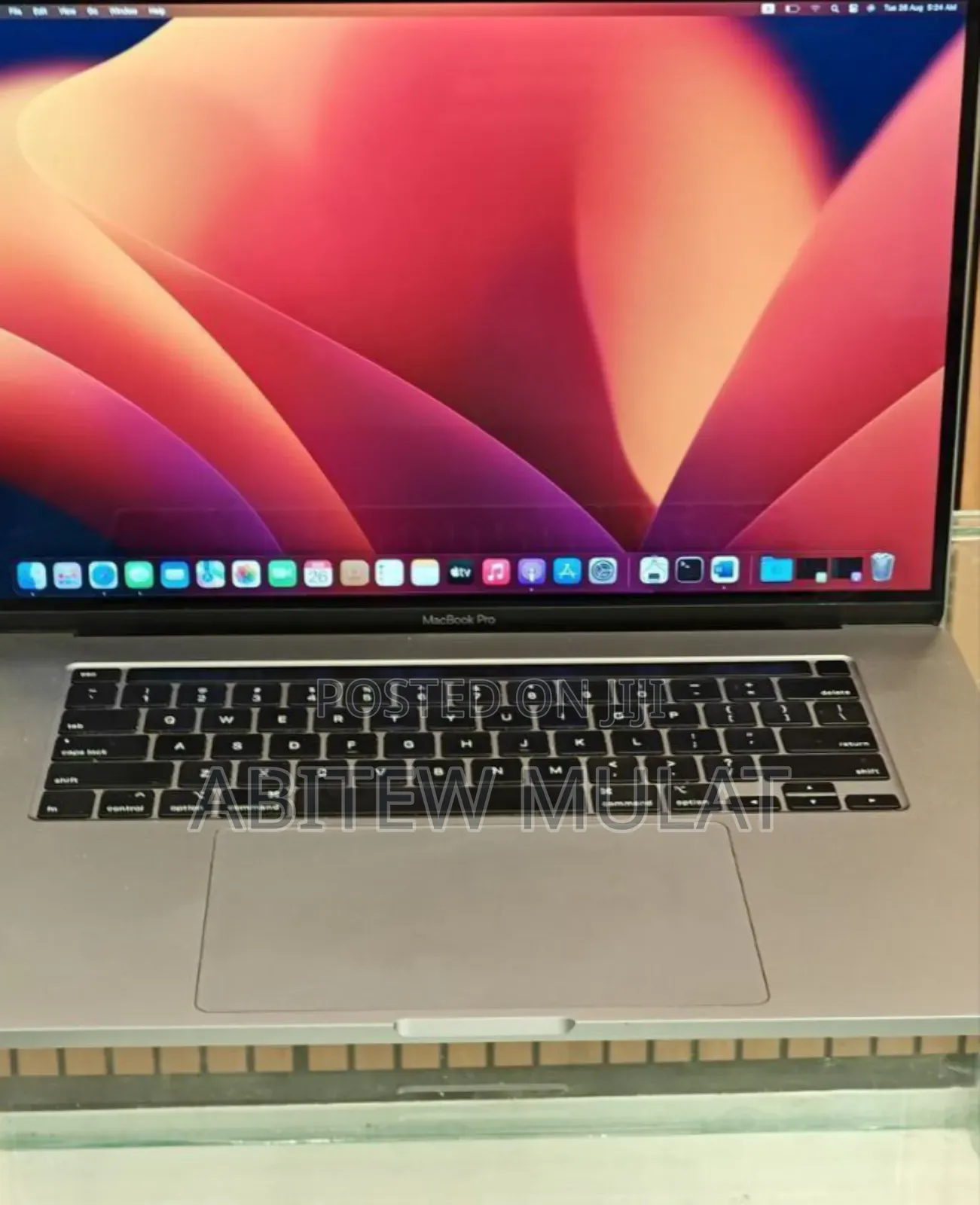 New Laptop Apple MacBook Pro 2019 16GB Intel Core I7 SSD 512GB