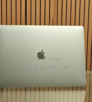 New Laptop Apple MacBook Pro 2019 16GB Intel Core I7 SSD 512GB