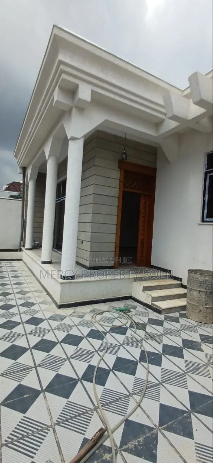 Furnished 5bdrm House in Bole for sale