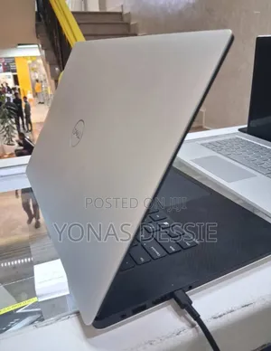 New Laptop Dell Precision 15 M3510 16GB Intel Core I7 SSD 512GB