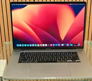 New Laptop Apple MacBook Pro 2019 16GB Intel Core I7 SSD 512GB