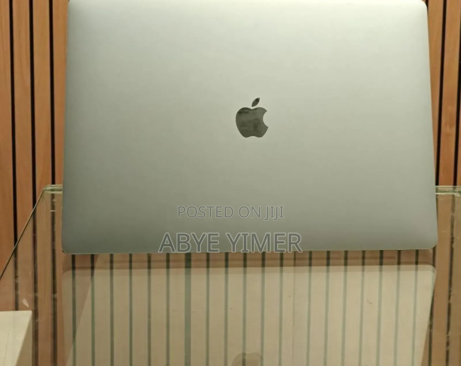 New Laptop Apple MacBook Pro 2019 16GB Intel Core I7 SSD 512GB