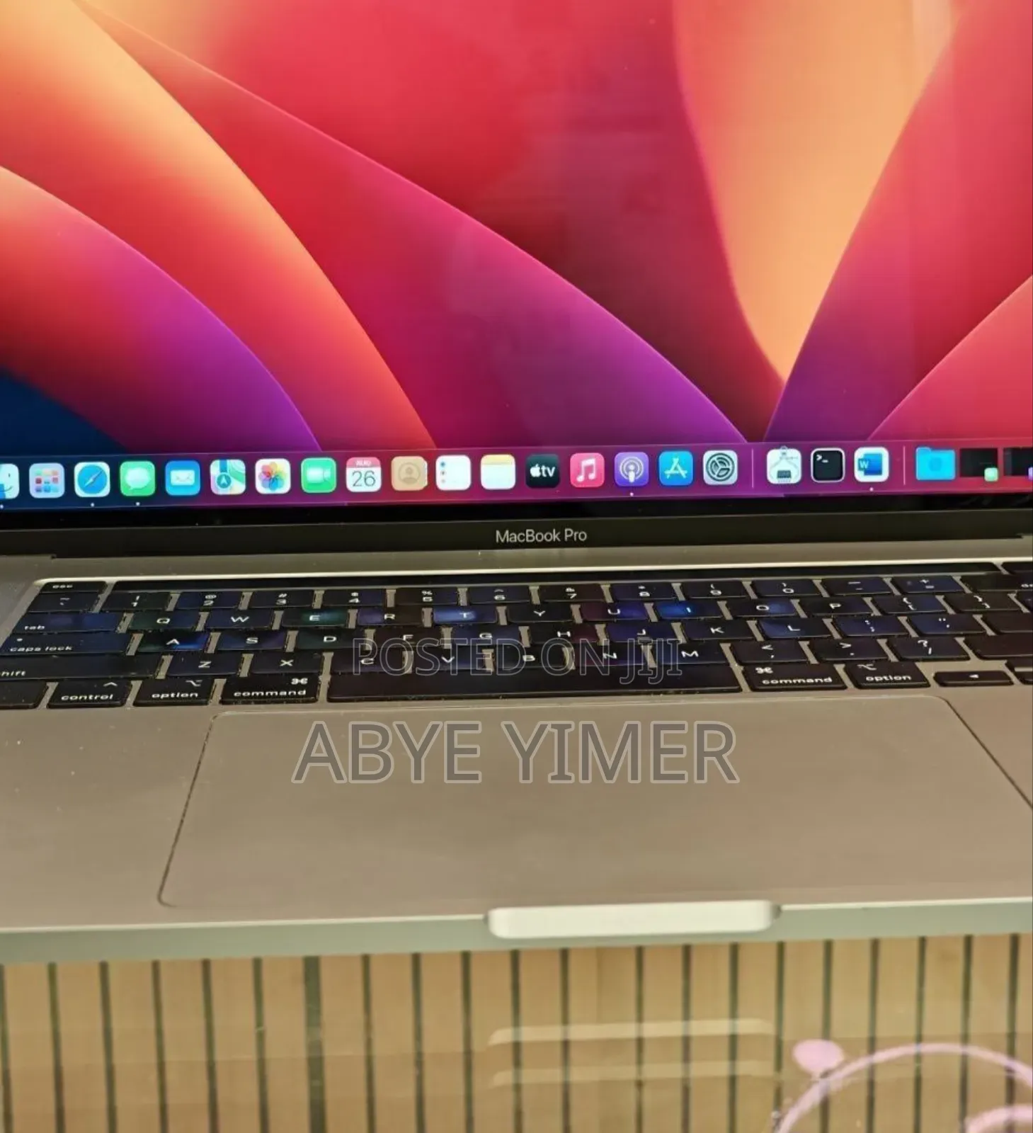 New Laptop Apple MacBook Pro 2019 16GB Intel Core I7 SSD 512GB