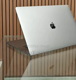 New Laptop Apple MacBook Pro 2019 16GB Intel Core I7 SSD 512GB