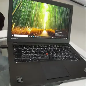 Photo - New Laptop Lenovo ThinkPad X1 Carbon 8GB Intel Core Ultra 5 SSD 256GB