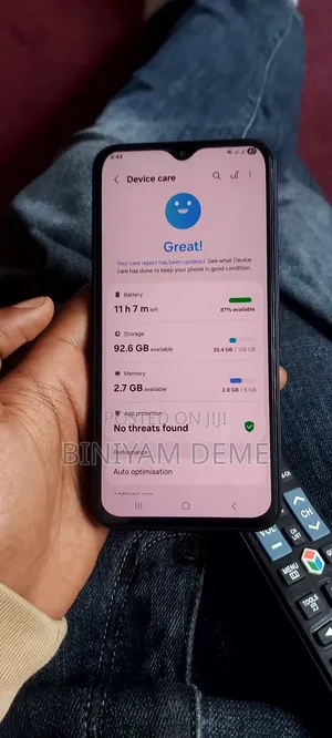 Photo - Samsung Galaxy A15 128 GB Purple
