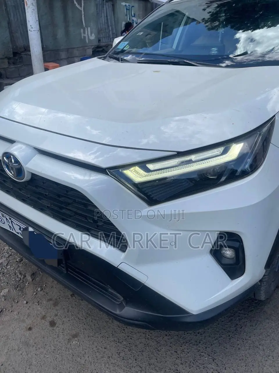 Toyota RAV4 Hybrid 2022 White