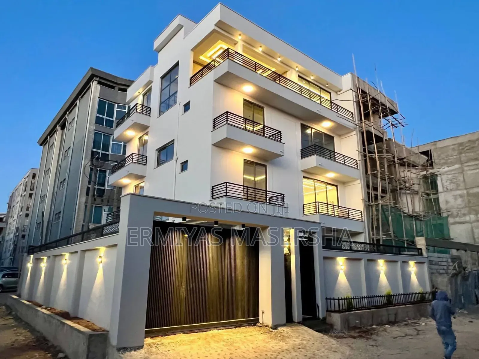 ሰሚት ፍየል ቤት G+3 275 ካሬ በ 80 ሚሊዮን ድርድር አለው