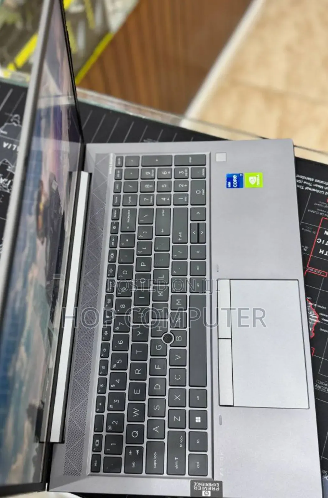 New Laptop HP ZBook Firefly G8 16GB Intel Core I7 SSD 512GB