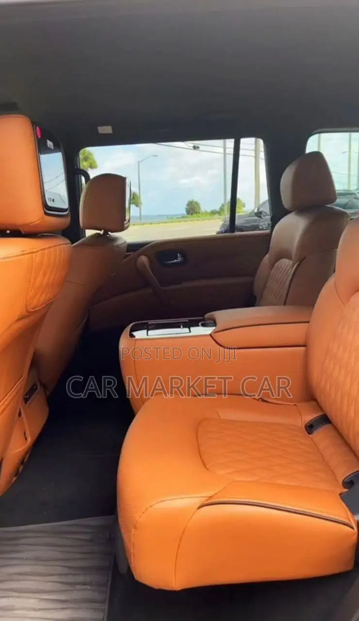 Infiniti QX80 PREMIUM SELECT 2021 White