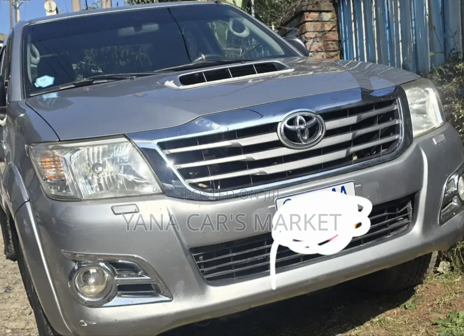 Toyota Hilux 2016 Gray