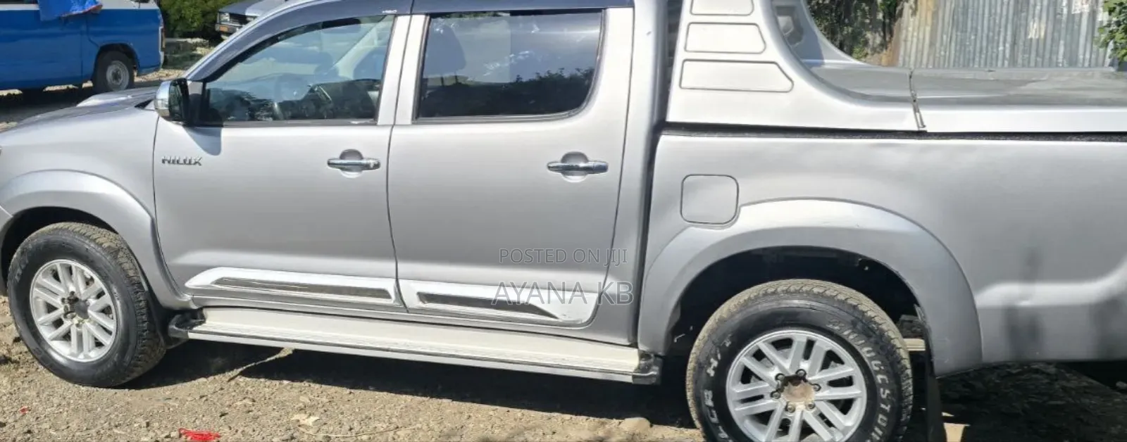 Toyota Hilux 2016 Gray