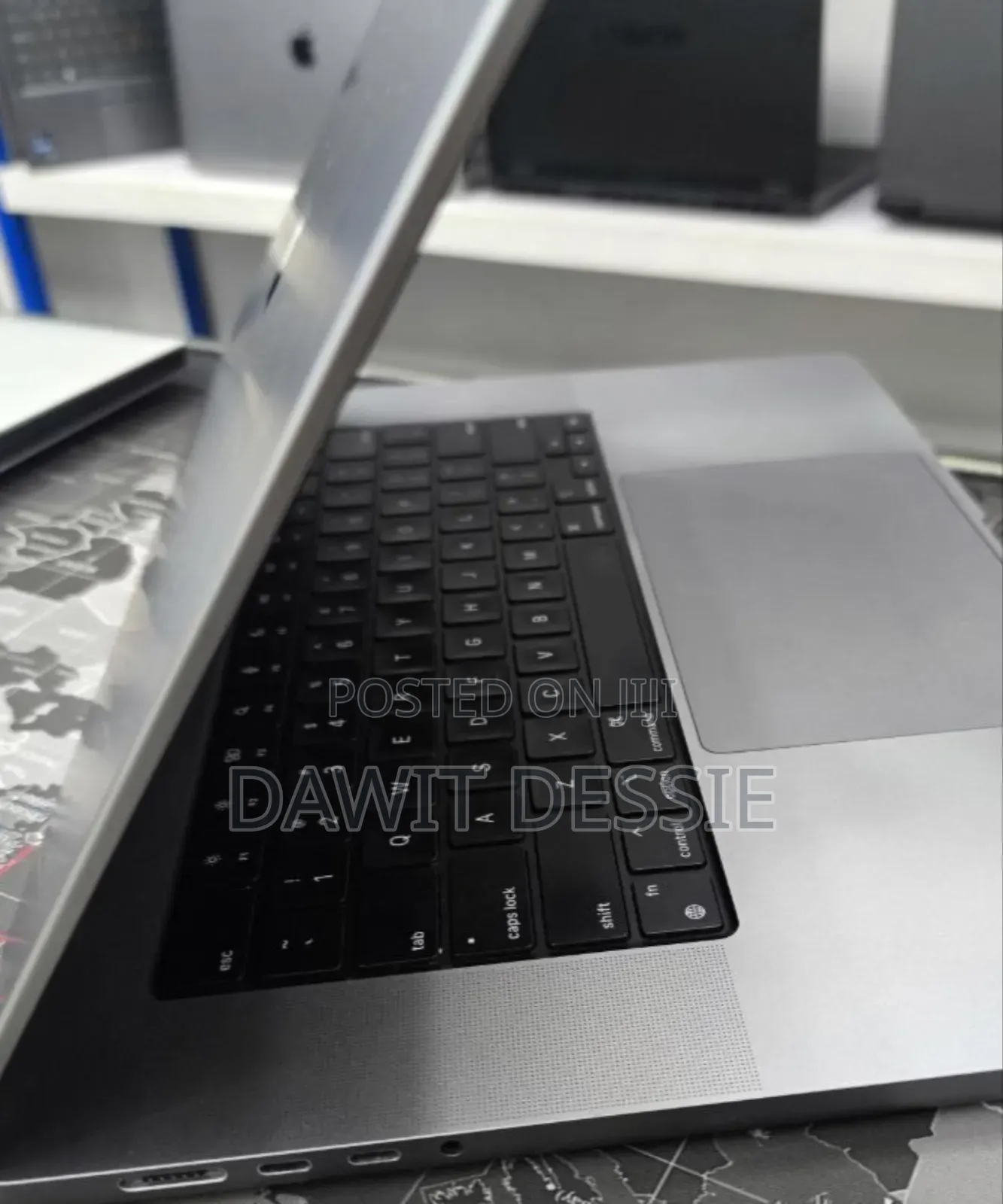 New Laptop Apple MacBook Pro M1 64GB Apple M1 Max SSD 1T