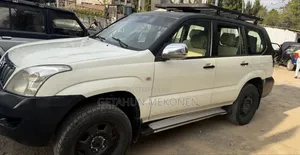 Photo - Toyota Land Cruiser 2008 White