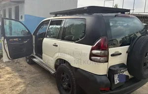 Toyota Land Cruiser 2008 White