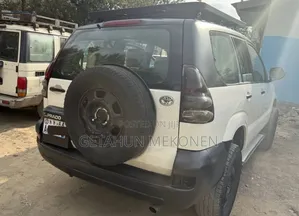 Toyota Land Cruiser 2008 White