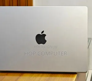 New Laptop Apple MacBook Pro M1 16GB Apple M1 Pro SSD 512GB