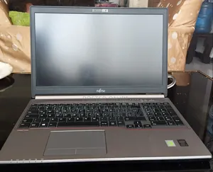Laptop Fujitsu 8GB Intel Core I7 SSD 256GB