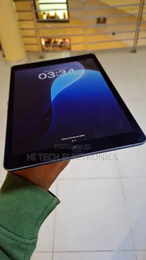 Photo - New Apple iPad 10.2 (2019) 32 GB Gray