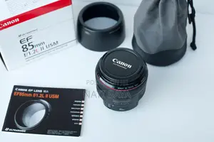 Photo - Canon 85mm F/2.8 Ii Ef Usm Lens