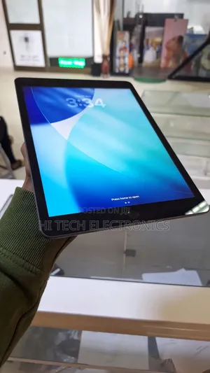 New Apple iPad 10.2 (2020) 64 GB Gray