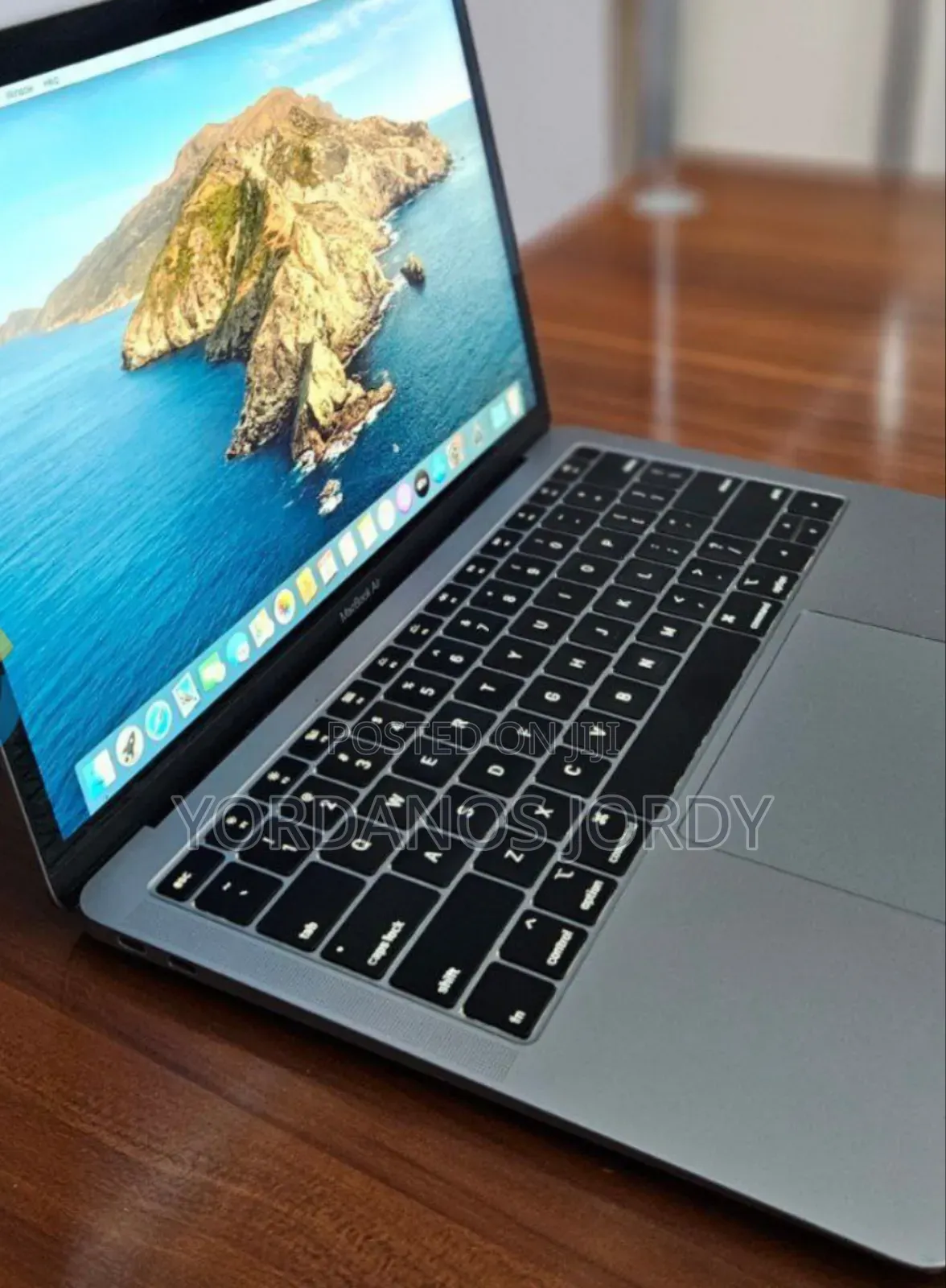 New Laptop Apple MacBook Air 2019 8GB Intel Core I5 SSD 128GB