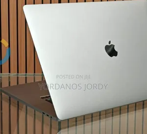 New Laptop Apple MacBook Pro 2019 16GB Intel Core I7 SSD 512GB