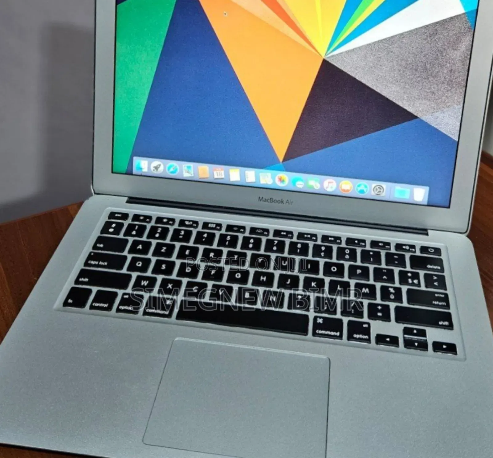 New Laptop Apple MacBook Air 2015 8GB Intel Core I5 SSD 256GB
