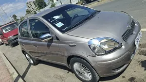 Toyota Vitz 1.0 FWD 5dr 2002 Brown