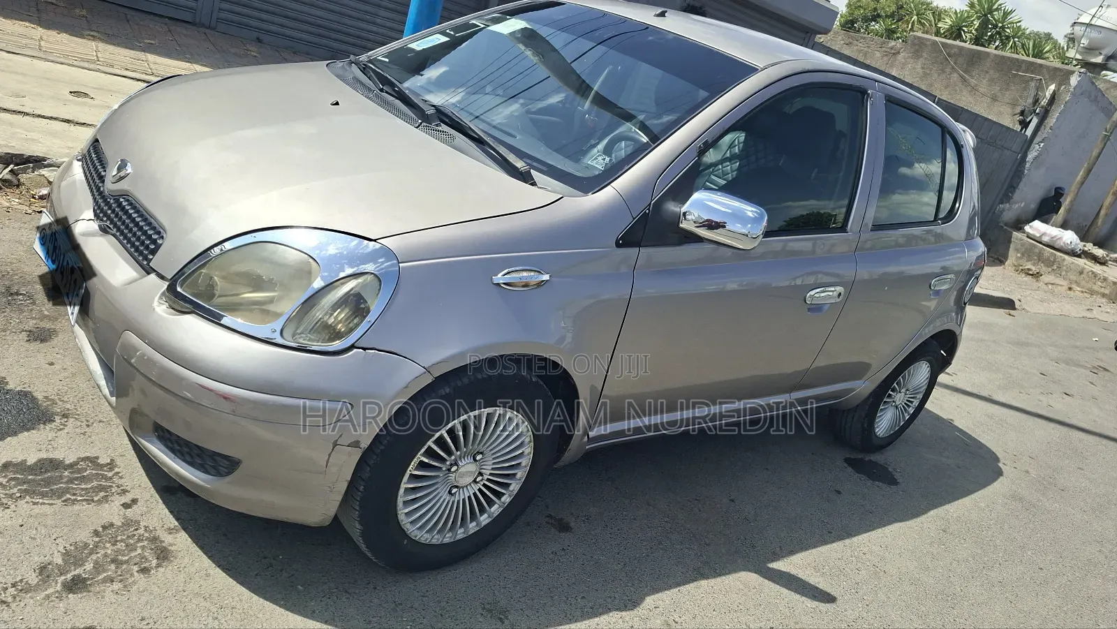 Toyota Vitz 1.0 FWD 5dr 2002 Brown