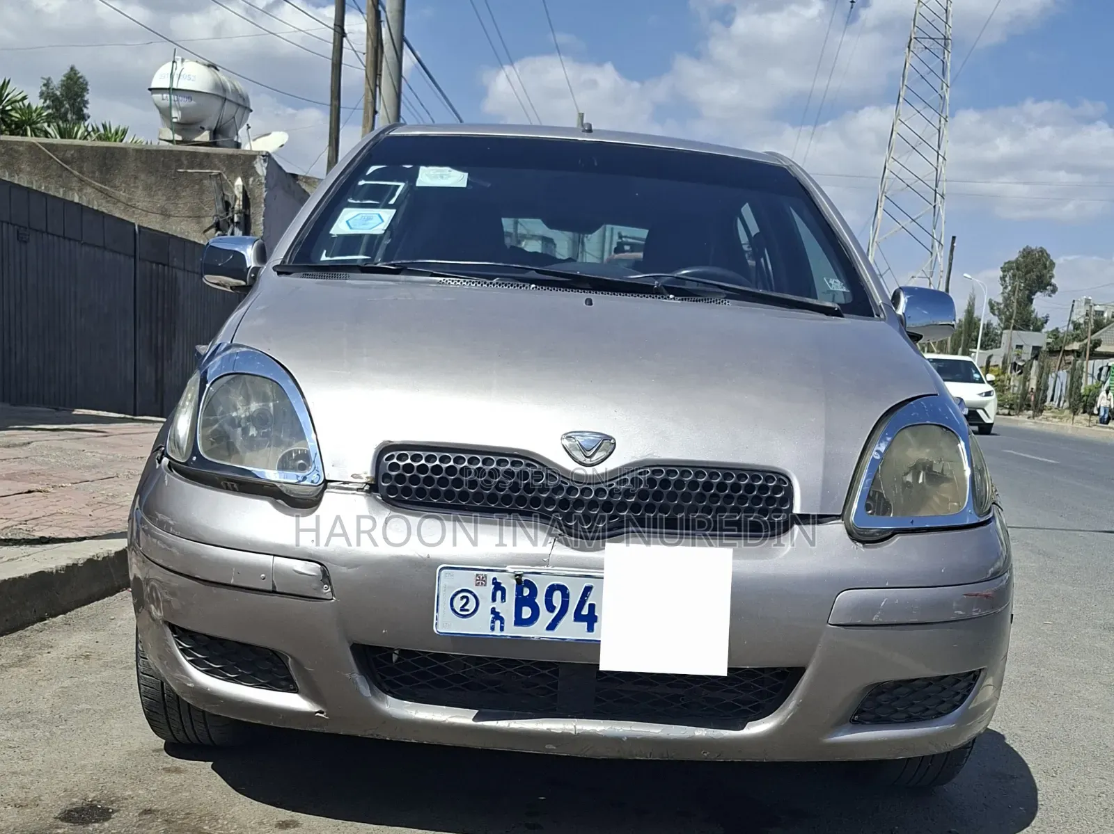Toyota Vitz 1.0 FWD 5dr 2002 Brown