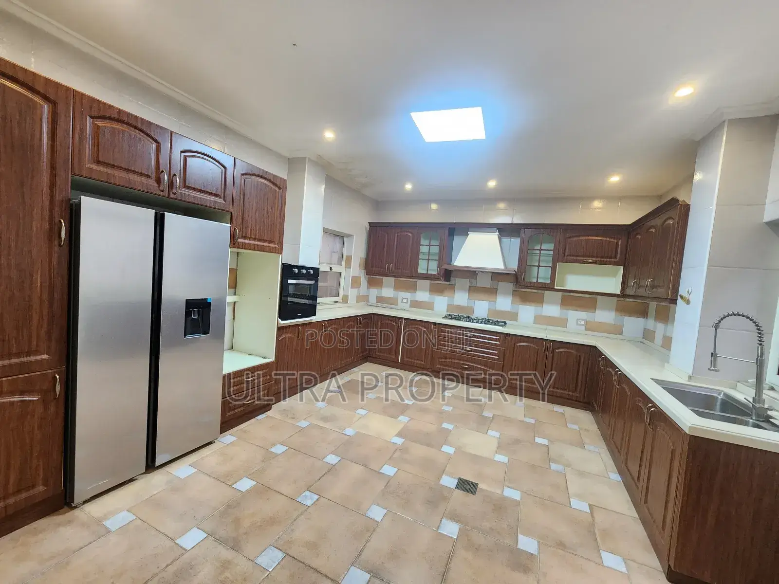 7bdrm House in Bole for rent