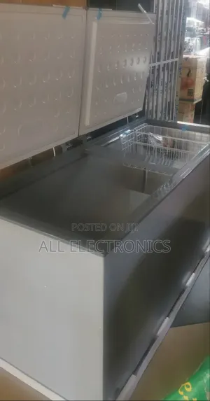 Photo - {Orbit )720 Chest Freezer