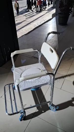 Photo - Wheelcahir水手wheelchair口手wheelchair卜手wheelchair廿手wheelchair卜手wheelchair