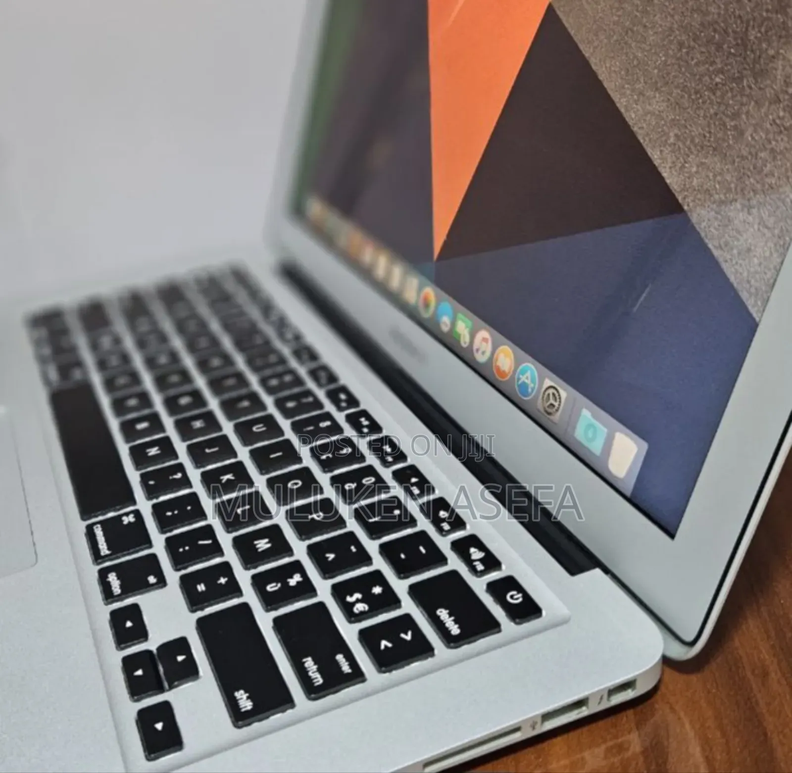 New Laptop Apple MacBook Air 2015 8GB Intel Core I5 SSD 256GB