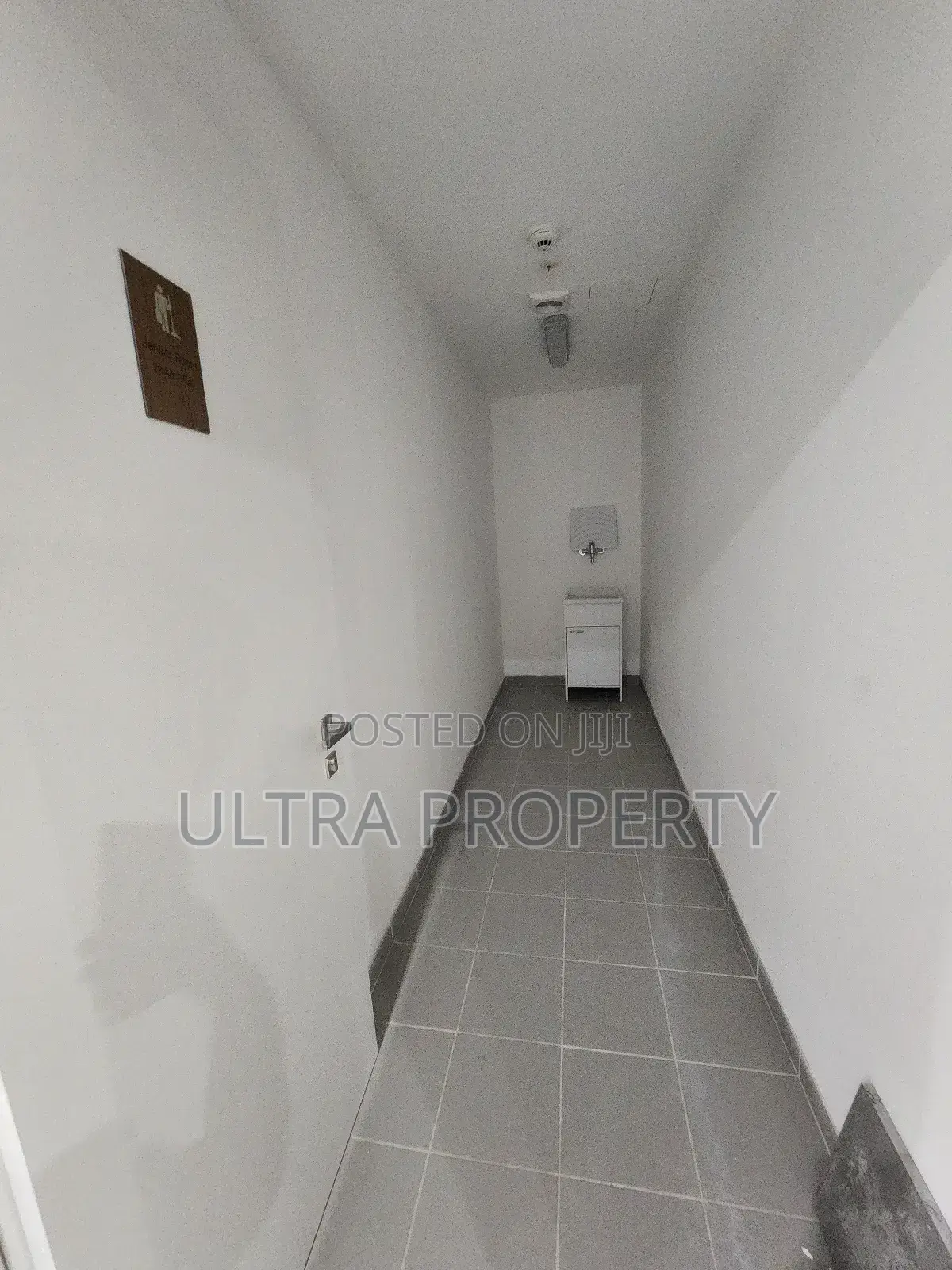 3bdrm Apartment in Eagle Hills Real, Bole for sale