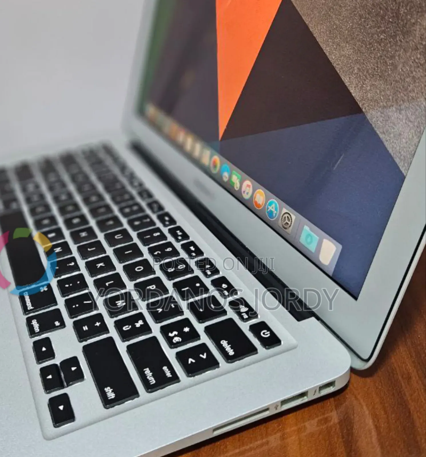 New Laptop Apple MacBook Air 2015 8GB Intel Core I5 SSD 256GB