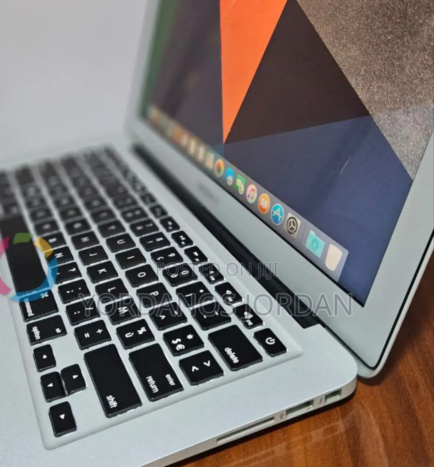 New Laptop Apple MacBook Air 2015 8GB Intel Core I5 SSD 256GB