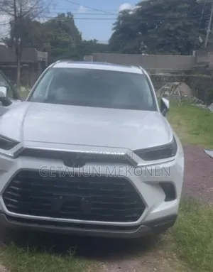 New Toyota Grand Highlander Hybrid 2025 White